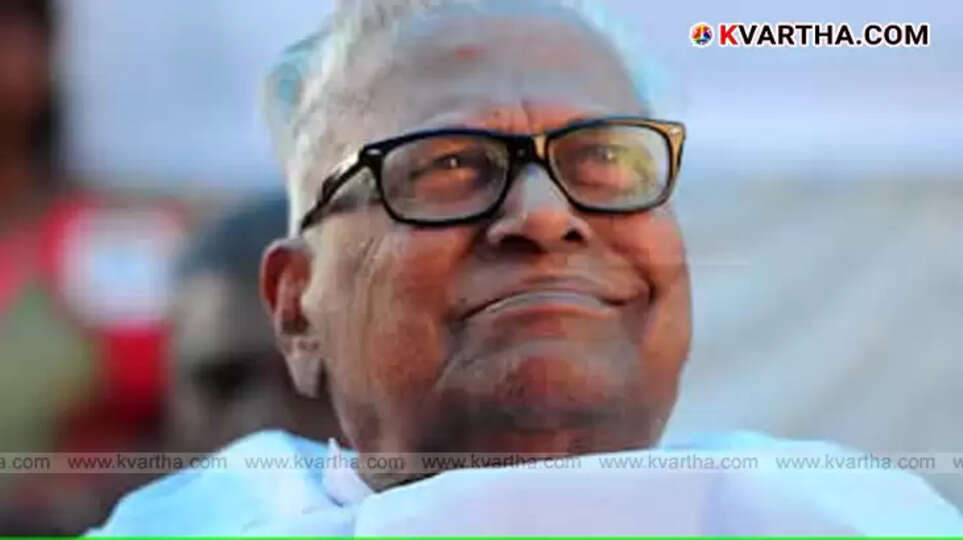  VS Achuthanandan in hospital in Thiruvananthapuram.