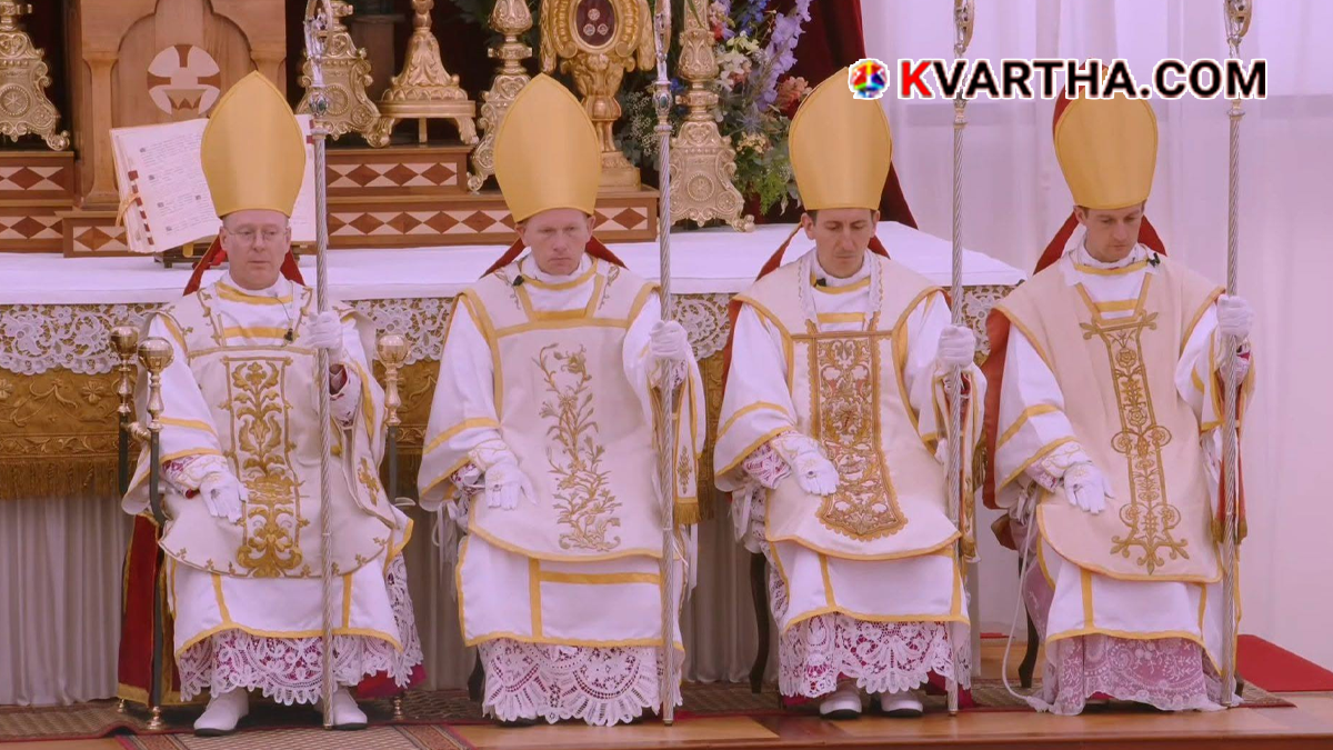 Pope Francis addressing the faithful at the Vatican