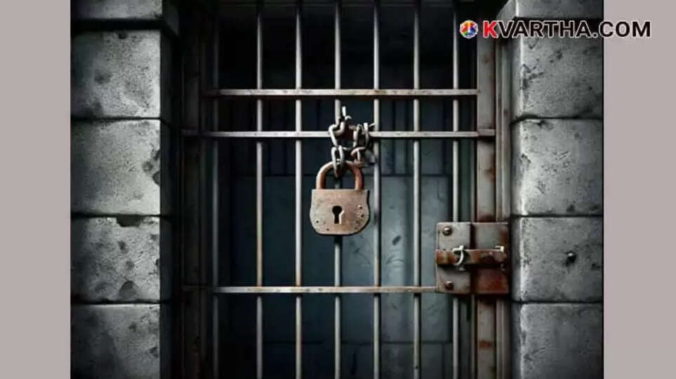 Neighbor arrested for house burglary in Valappattanam
