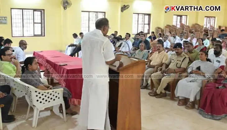 Forest Minister AK Saseendran visiting the family of Sreedharan, who was killed in a wild boar attack, in Panoor.