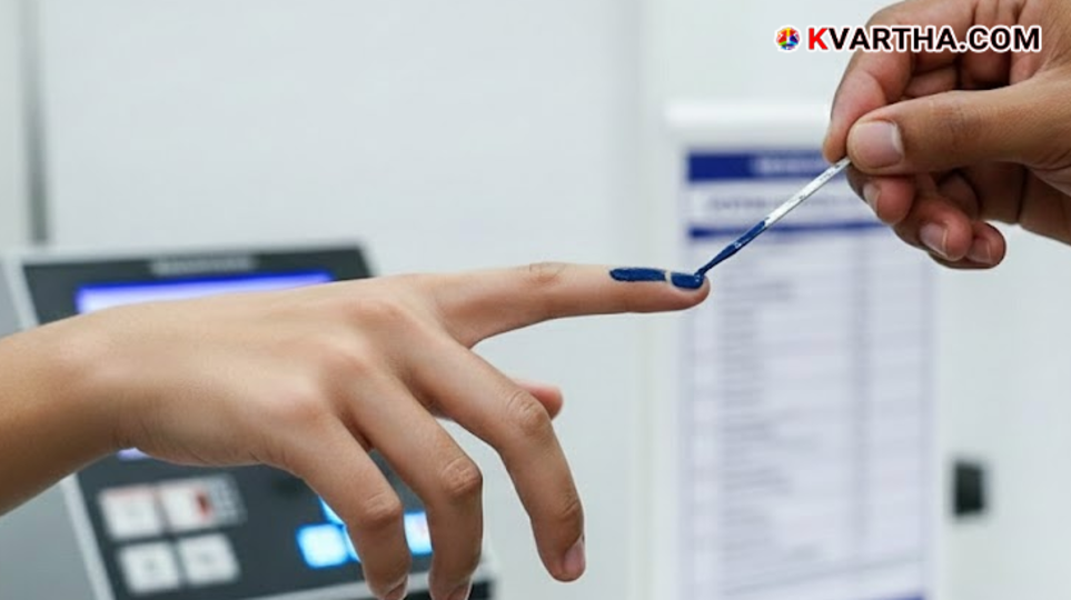 people casting vote in Kerala local body election