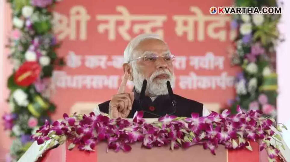 Prime Minister Narendra Modi addressing a large rally in Chhattisgarh.