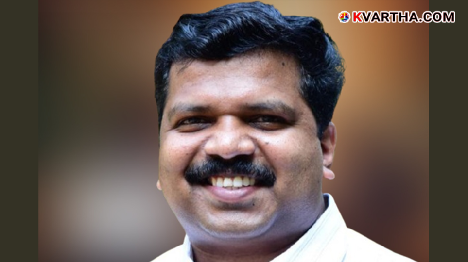 Cyriac Chazhikadan campaigning in Thodupuzha highlighting professional politics for 2026 Kerala Election.