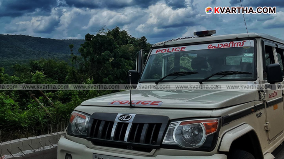 Image of Yuva Morcha leader Gopu Paramesivan being arrested.