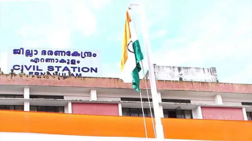 Woman Attempts to Life Ends at Ernakulam Collectorate Over License Suspension