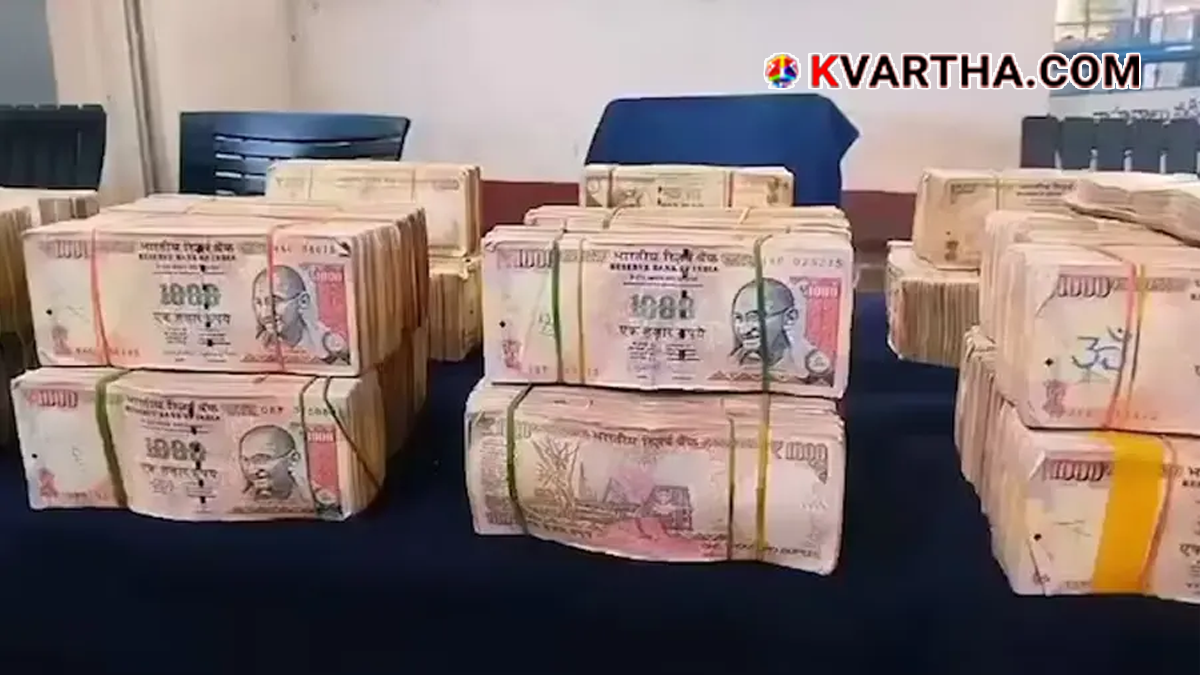 Image reflecting police vehicle inspection and seized demonetized currency notes in Kazipet