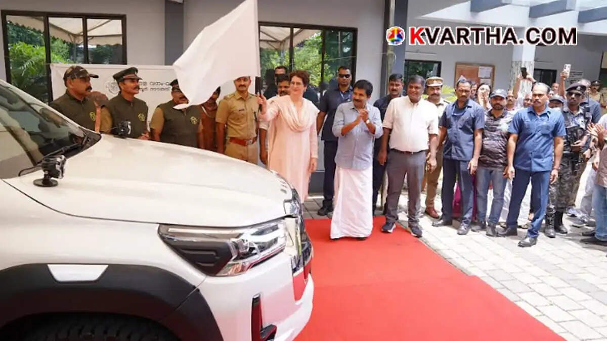 Priyanka Gandhi MP inaugurates platform shelter at Thuvur and hands over off-road vehicle to Nilambur RRT