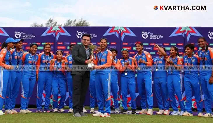 India U19 women's cricket team celebrates their victory in the U19 T20 World Cup.