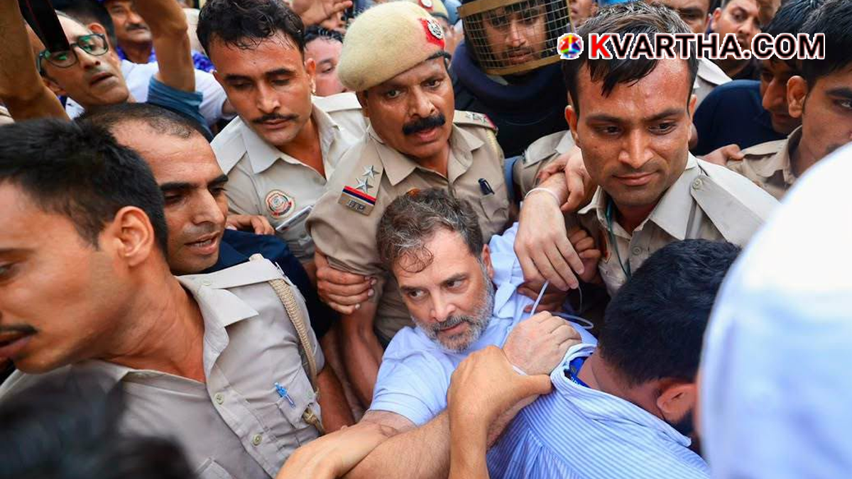 Opposition Leader Rahul Gandhi being detained by Delhi Police during protest