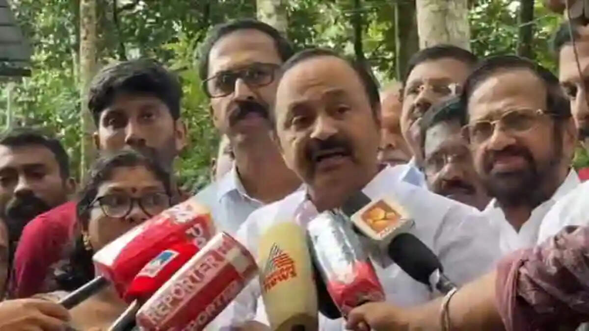Krishna Thangappan's  Death Issues: VD Satheesan Criticized Health Minister, Thiruvananthapuram, News, Krishna Thangappan, Death, Compensation, Allegation, VD Satheesan, Criticized, Health Minister, Kerala News