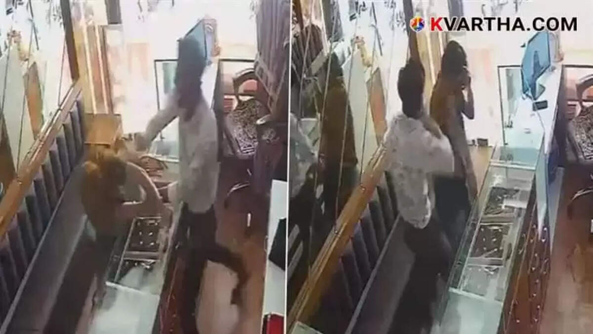 Jewelry Shop Owner Thrashes Woman Thief Who Tried to Attack with Chili Powder Plan Fails Video Viral