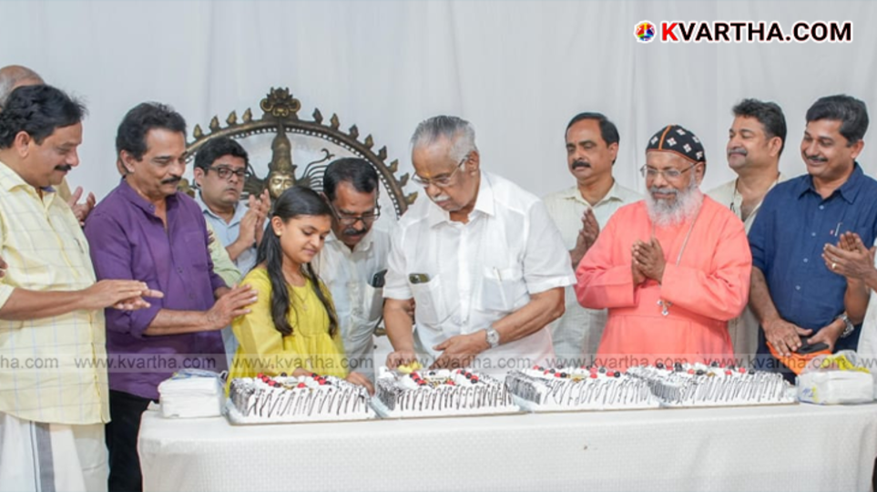  Malayalam writer T Padmanabhan speaking at his 96th birthday celebration