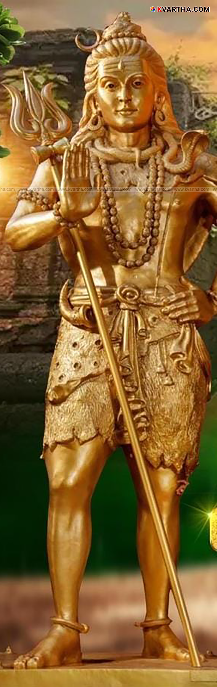 Large bronze Shiva sculpture at Taliparamba Rajarajeswara Temple