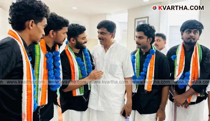 UDF candidate KP Saju meets voters in person in Thalassery.
