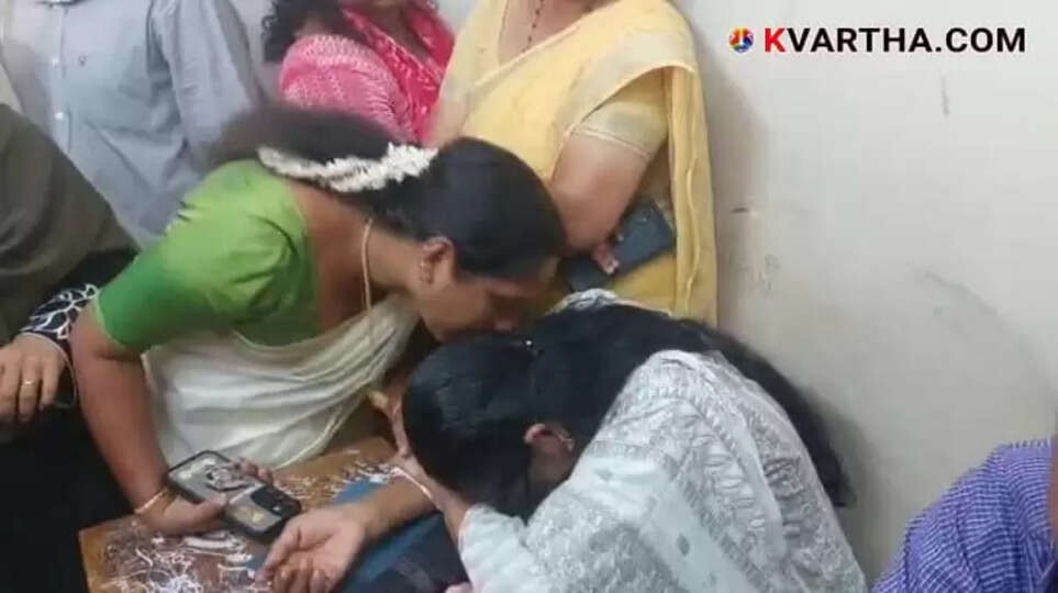 Kumbla School Principal Cries Under Pressure as Protests Intensify over Arts Festival Controversy