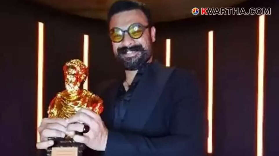 Tovino Thomas Wins Best Asian Actor at Septimius Awards for 'Narivetta'