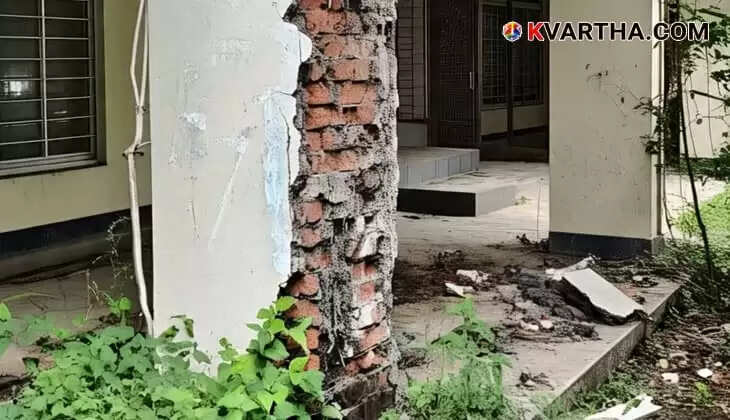 Image Representing Pillar of Apartment Complex Collapses in Kochi