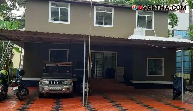 Kozhikode City Vanitha Police Station Representing Migrant Worker Arrested for Assault on Schoolgirl in Kozhikode Bus