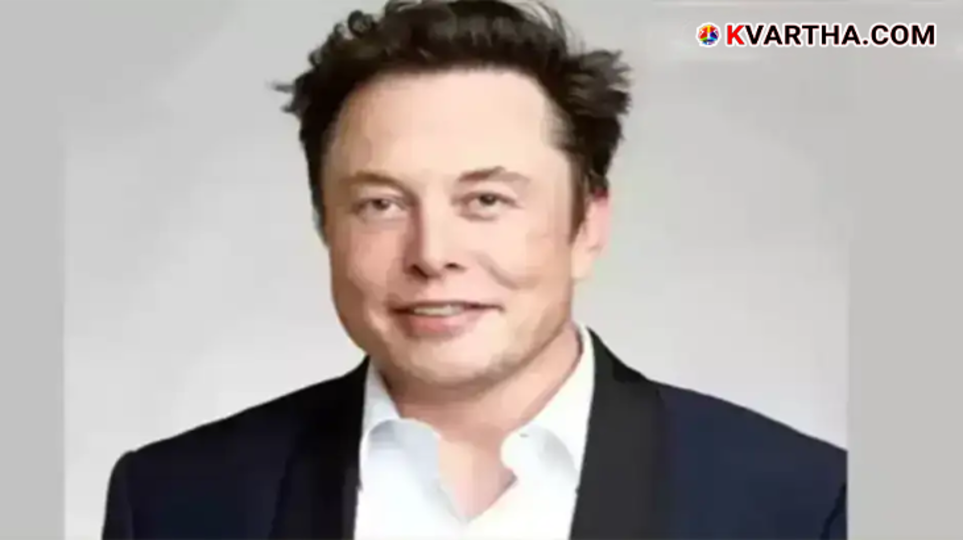 Concept art of a futuristic human city on the Moon.