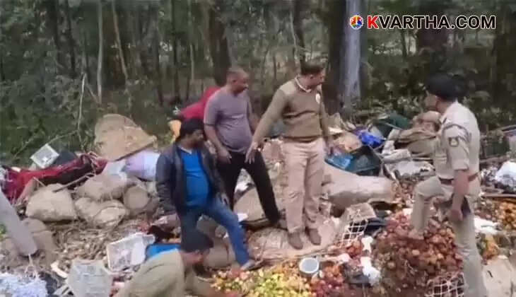 Lorry accident scene in Yallapura, Karnataka