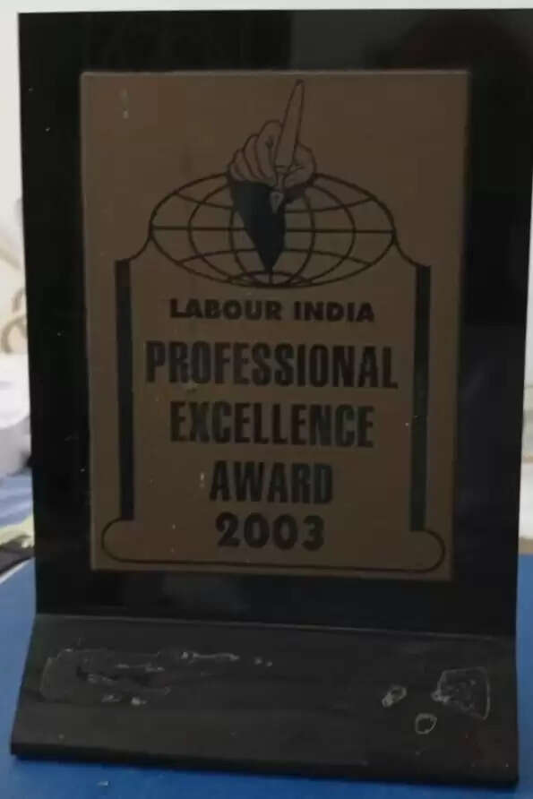  Kookanam Rahman receiving award from Prof M Leelavathy