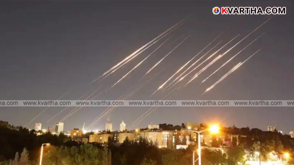 Representational image of air defense activity over a Gulf city skyline during a missile attack in March 2026.