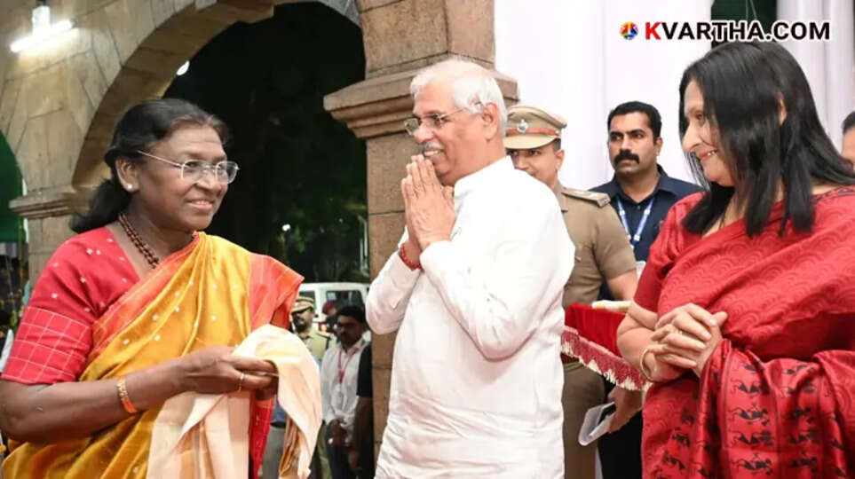 President Droupadi Murmu being received by Governor and CM.