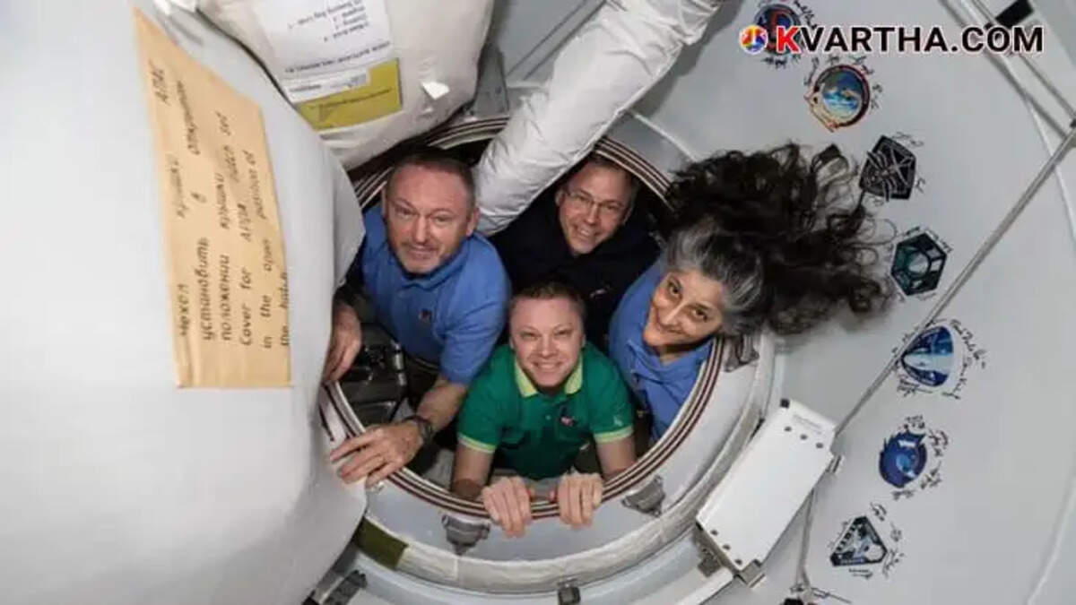 Sunita Williams' Fiery Return: 1600&deg;C Journey to Earth
