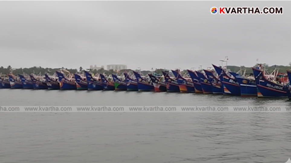  Fishermen protesting with their boats in Kochi harbor.
