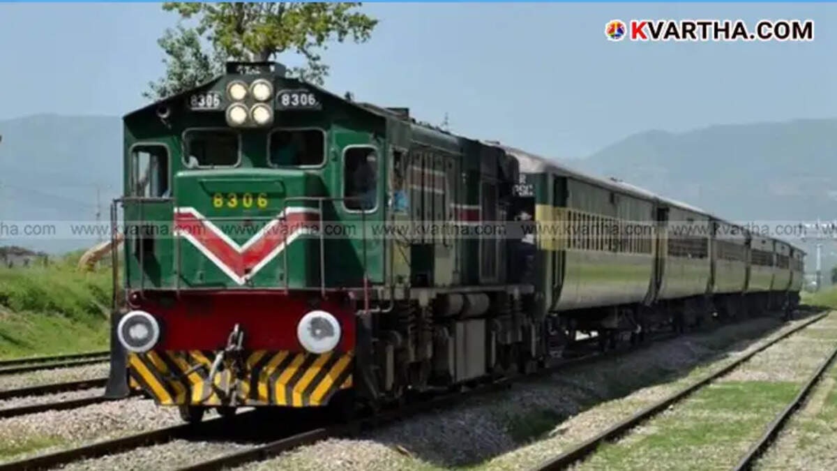 Pakistan Train Hijacking: 450 Passengers Held Hostage