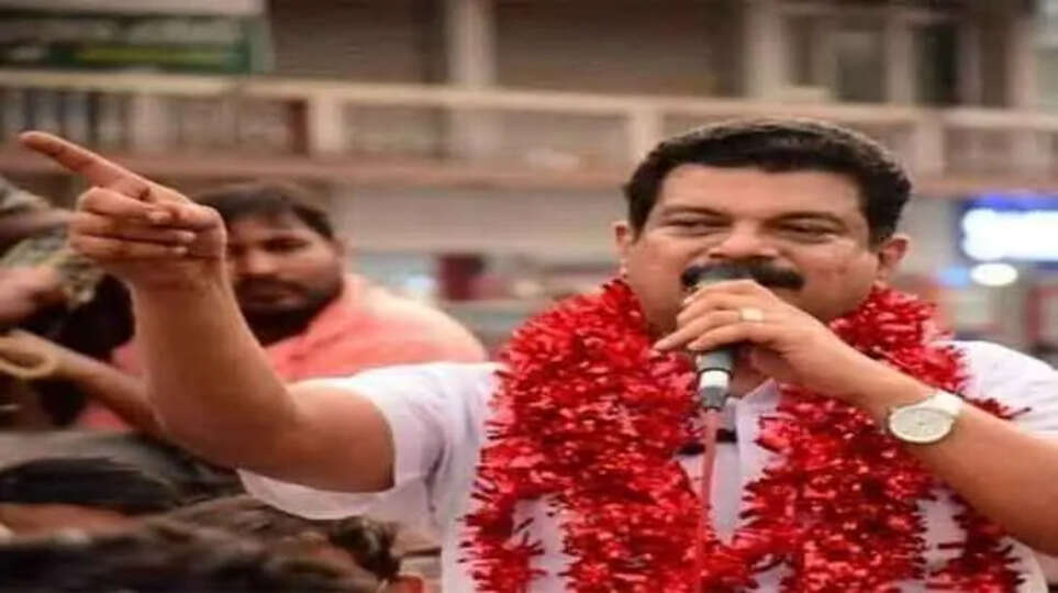 PV Anwar Alleges Political Secretary Responsible for Government Crisis