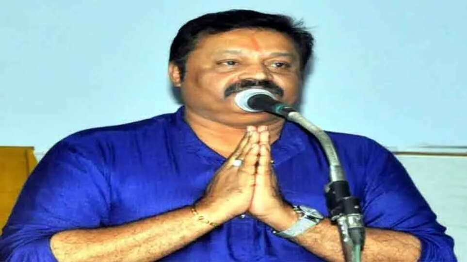 Suresh Gopi Warns of Installing Bronze Statue if Shaktan Thampuran's Statue is Not Reinstated in 14 Days