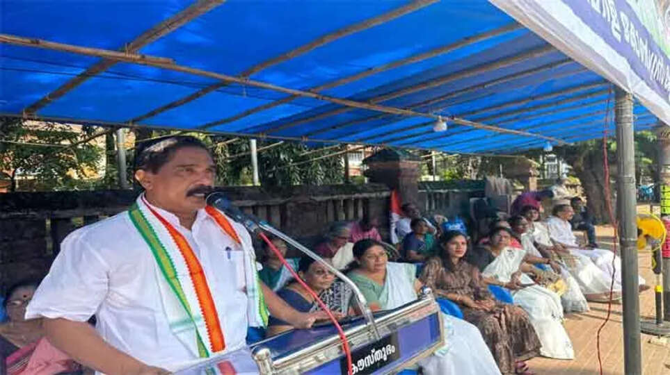 Women Congress Protest Demands Arrest of Divya, Alleging Cover-Up