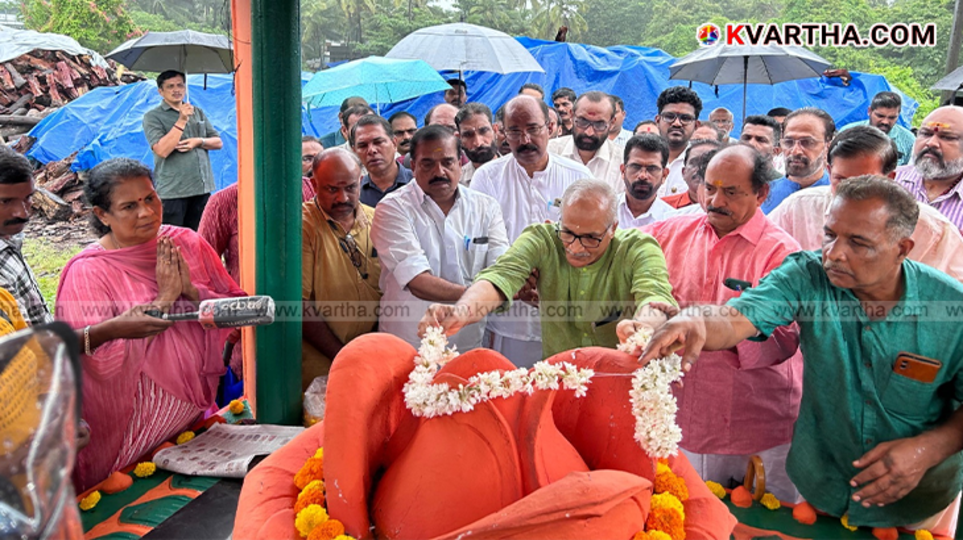 C. Sadanandan Master at K.G. Mararji Smrithimandapam in Kannur.
