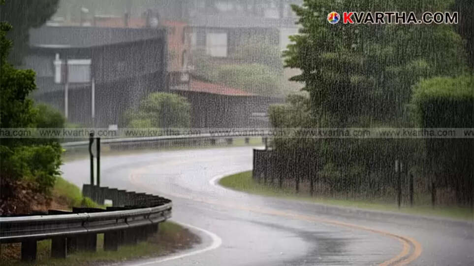 A waterlogged road in Kannur during heavy monsoon rains.
