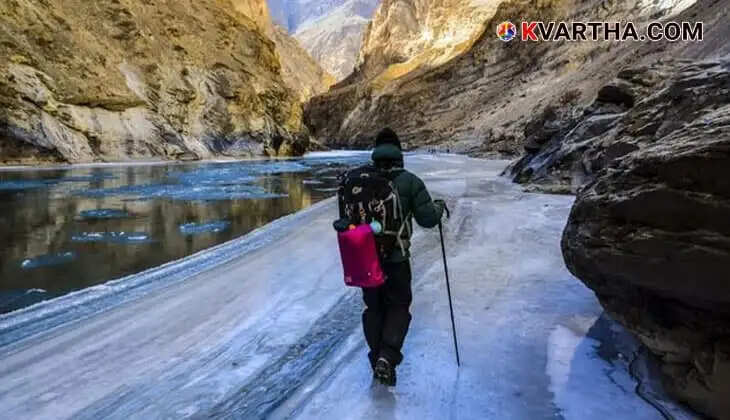  Chadar frozen river trek