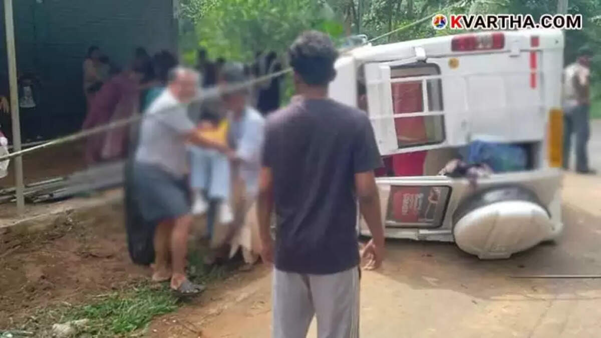 Tourist Traveller Accident in Kozhikode