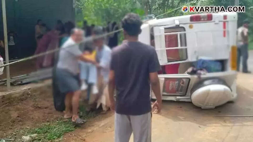 Tourist Traveller Accident in Kozhikode