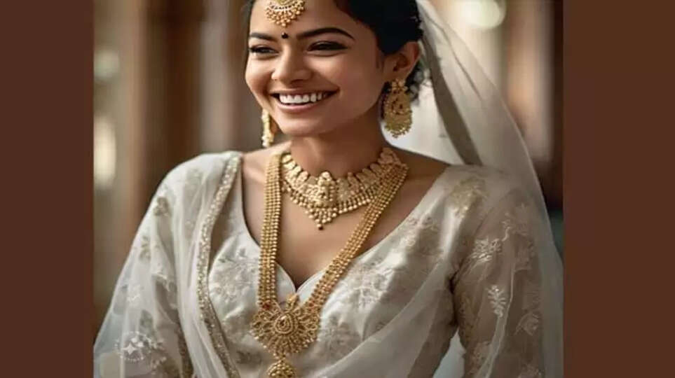 Gold Prices Dip in Kerala; 22 Karat Gold Down by Rs 360 per Sovereign