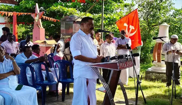 MV Govindan making a statement