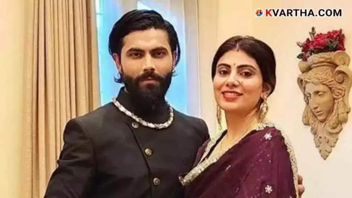 Ravindra Jadeja and Rivaba Jadeja couple photo