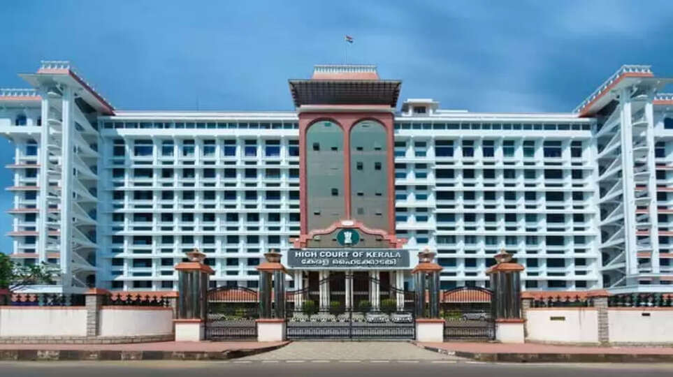 High Court Rejects Plea to Regulate Wayanad Relief Funds, Reject, High Court, Plea, Fund.