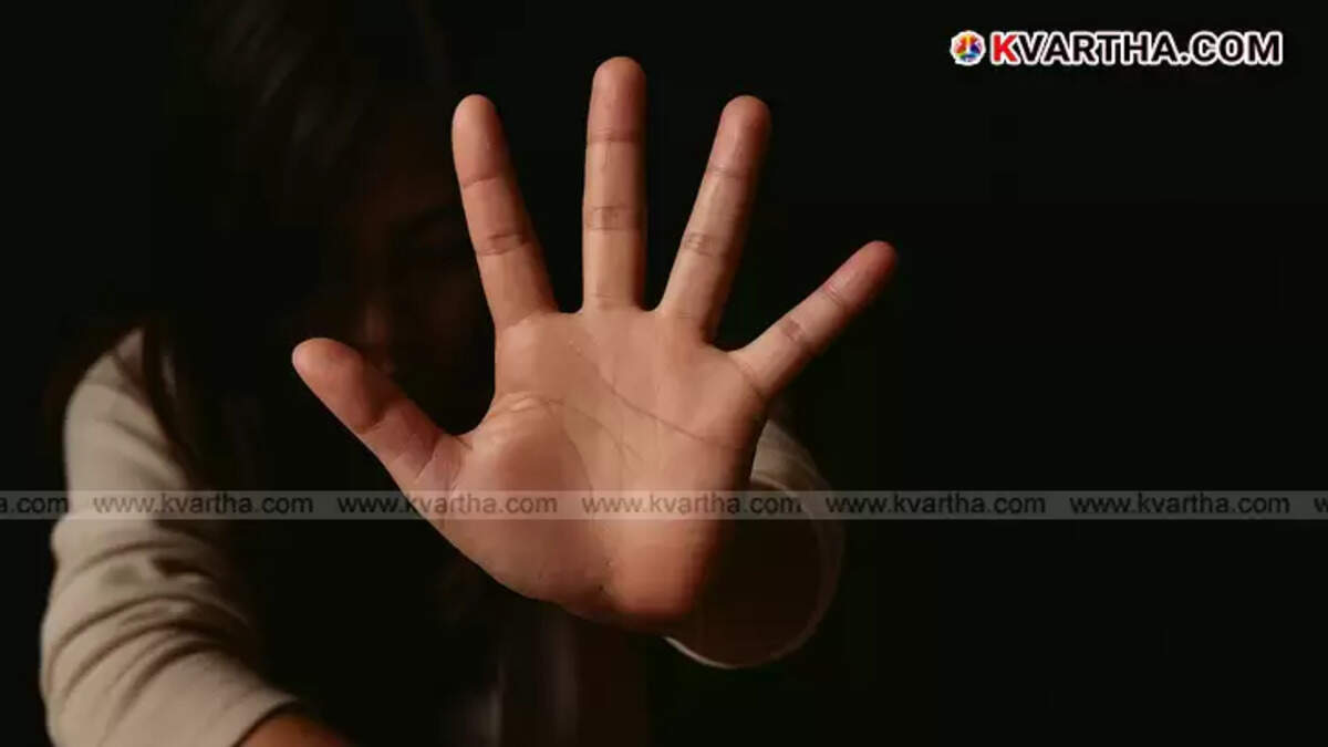 Delhi police investigating crime scene of minor girl assault