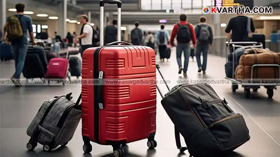  Clock room at airport, luggage storage services at airports