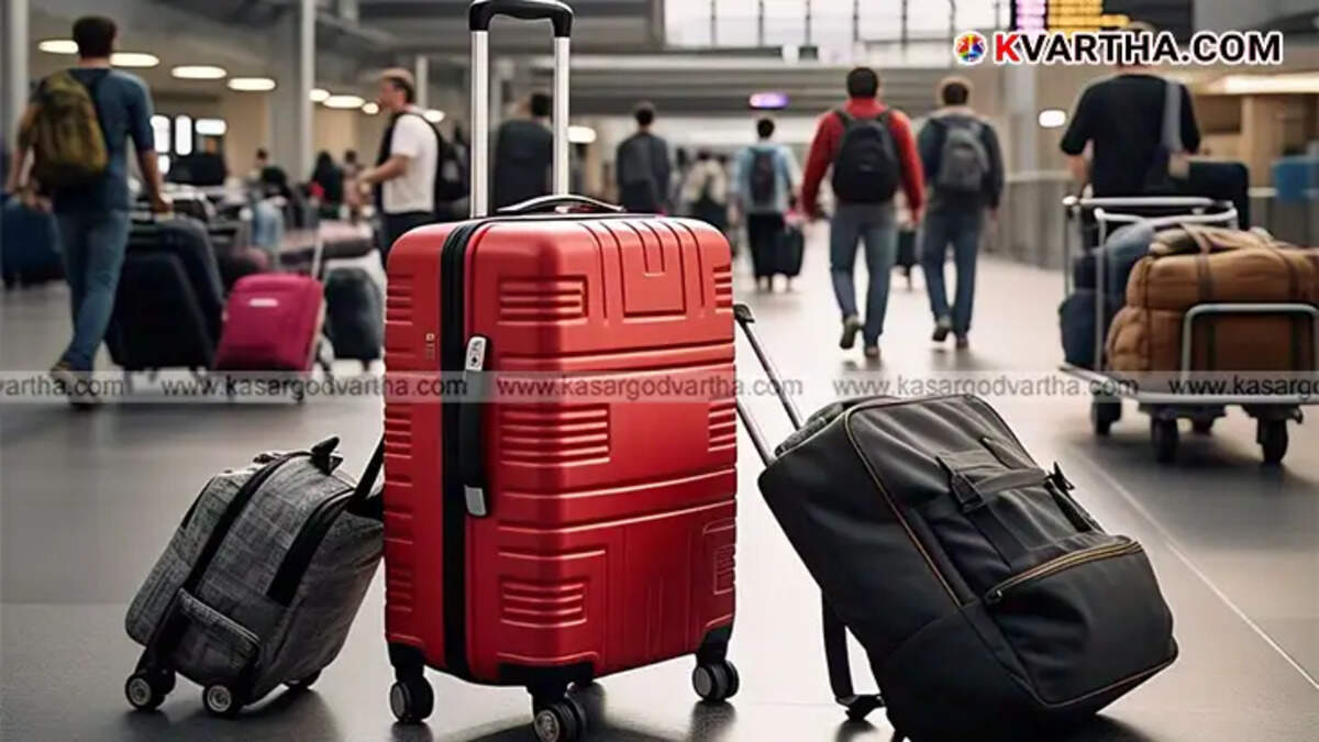  Clock room at airport, luggage storage services at airports