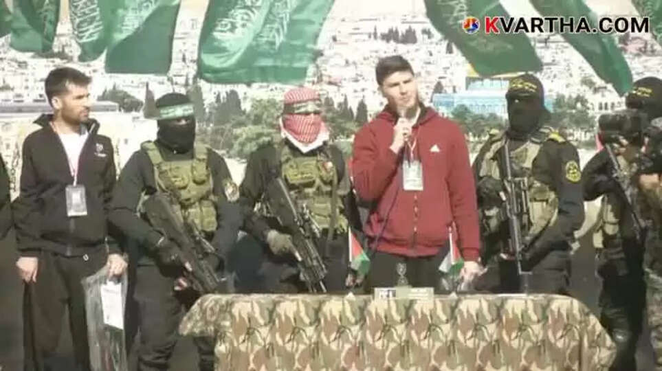 Hamas releases Israeli prisoners in Gaza