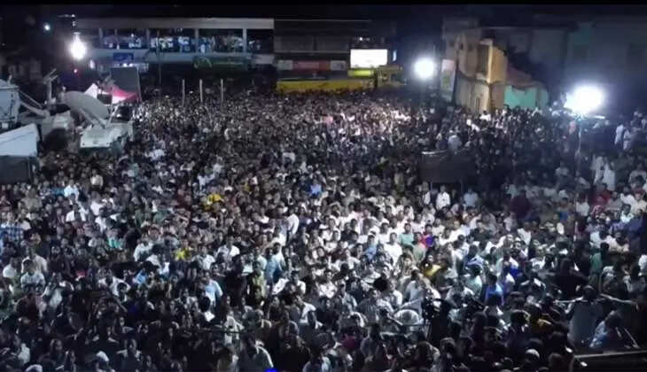 Massive Crowd Turns Out for PV Anvar's Meeting, Amidst Rumors of New Party