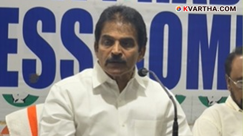  KC Venugopal MP addressing a press conference at KPCC headquarters.