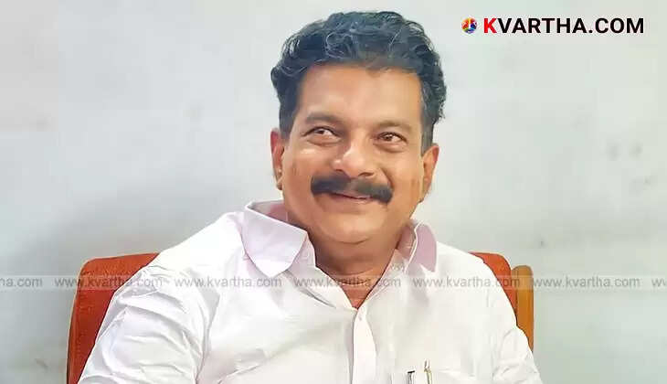 P.V. Anvar speaking at a press conference, challenging UDF leadership.