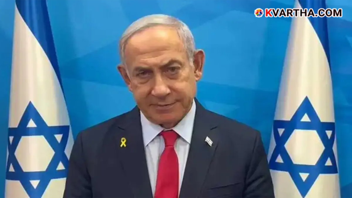 Close up of Benjamin Netanyahu's hand in a viral video showing a suspected AI-generated sixth finger